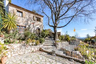 Masia a Mont-ral