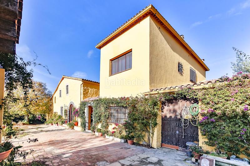 Foto b1f79348-29cb-4f6b-bdd7-b931f5e08b69. Masia a Vilassar de Dalt