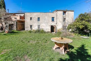 Masia a Torrelles de Foix
