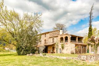 Masia a Cellera de Ter (La)