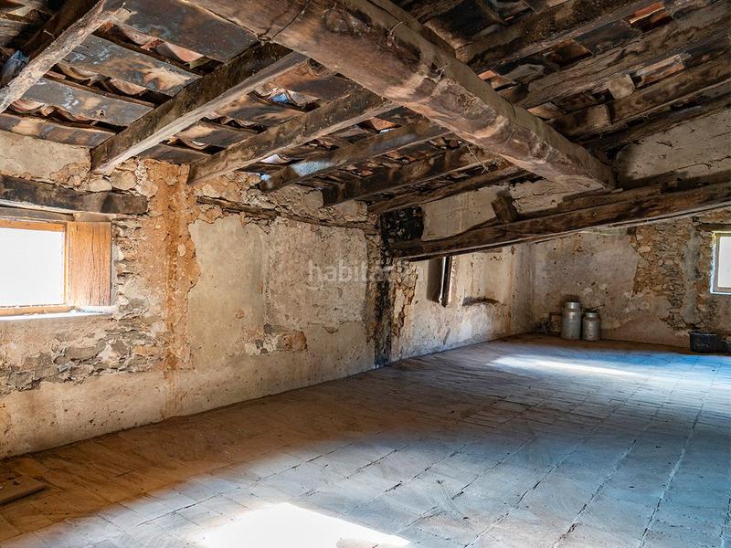 Foto bbe23067-aa8c-4b3f-ba6a-75f513685d20. Masia a Sant Feliu de Pallerols