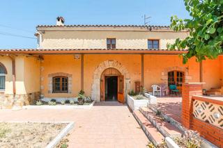 Country house in Canyelles