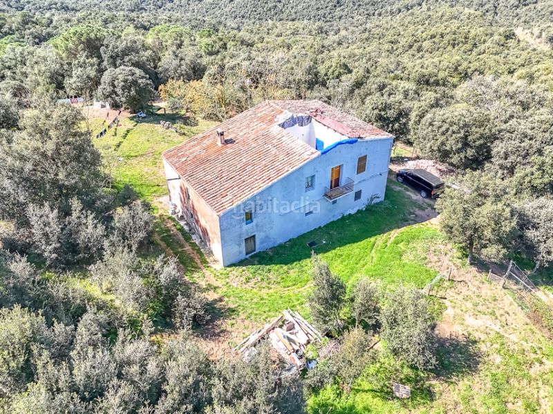 Foto e94295ab-6108-448a-be0e-f015df9141c2. Masia a Llambilles