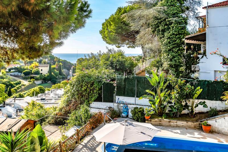 Foto 5d922938-4f7c-4fac-8f9f-128792548c09. Chalet con riscaldamento parcheggio piscina in Urbanitzacions Arenys de Mar