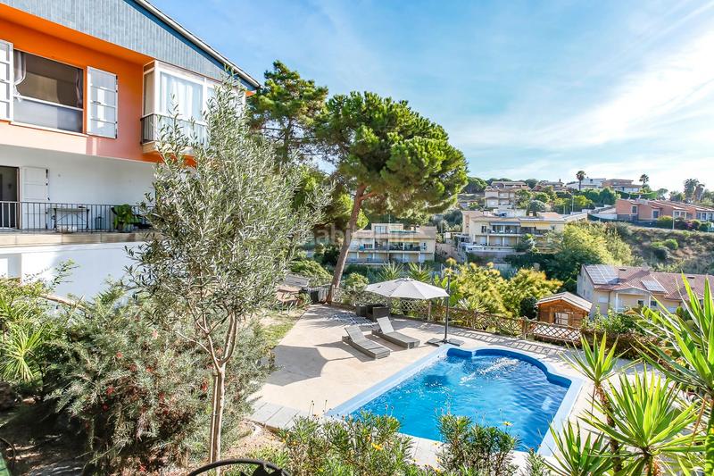 Foto 699108ac-c677-4835-aa63-51480a1787a6. Chalet con riscaldamento parcheggio piscina in Urbanitzacions Arenys de Mar