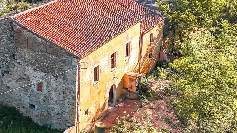 Foto dc21854b-eb96-49d0-850f-03b3f2c74ba9. Casale in Breda