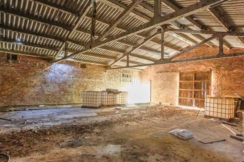 Foto f8cdd0d0-3d29-4efe-addd-37322a0c3035. Casale in Breda