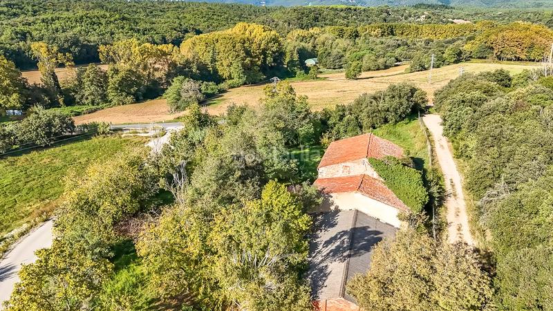 Foto 9f8c9851-f6ee-46a1-9b8a-69a96de6a6b1. Masía en Breda