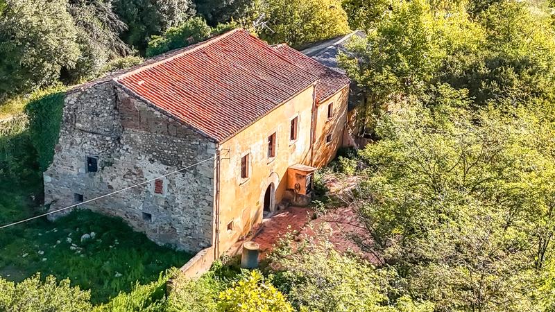 Foto a35c4dac-561a-4f26-9771-a48cbe9f40b0. Masía en Breda