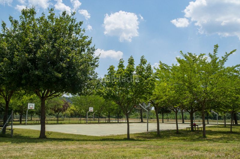 Foto 6e1e58ac-211b-4d60-a814-9990b96a3cf3. Masia amb aparcament a Anglès