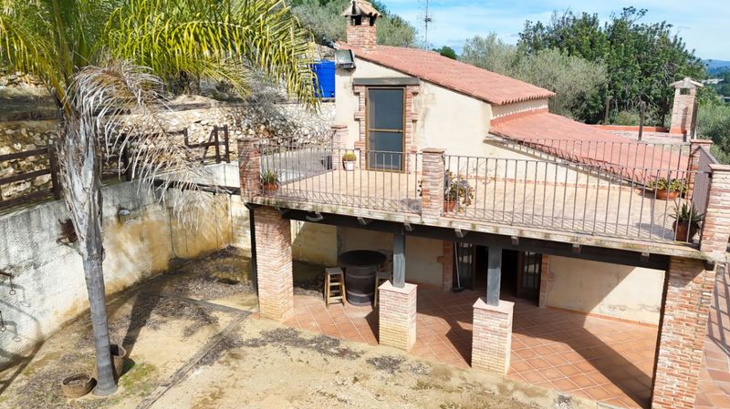 Foto 2e4b1195-2ada-4408-98bd-9eb1a6d61ed7. Masia a Santa Bàrbara