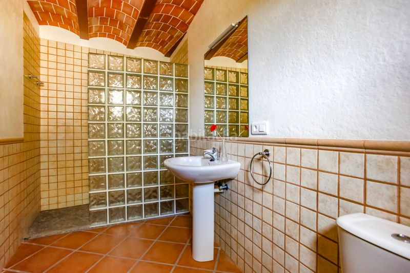 Foto a915708c-ca03-4982-be0a-ca0a5a6d0829. Masia a Santa Bàrbara