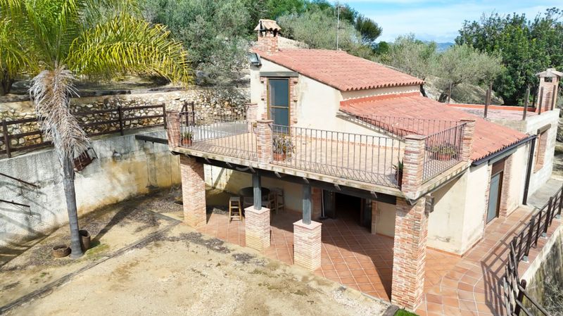 Foto b4954911-a520-4fc6-8778-278b33e29a7d. Masia a Santa Bàrbara