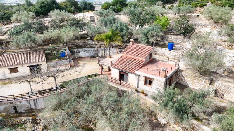 Foto baa0e01a-16d7-4e1f-8c51-27242bd29bad. Masia a Santa Bàrbara