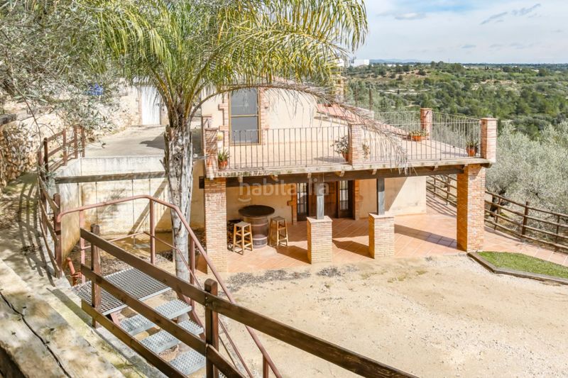 Foto f898a0ba-308c-44f2-96e1-58ae6e017fe1. Masia a Santa Bàrbara