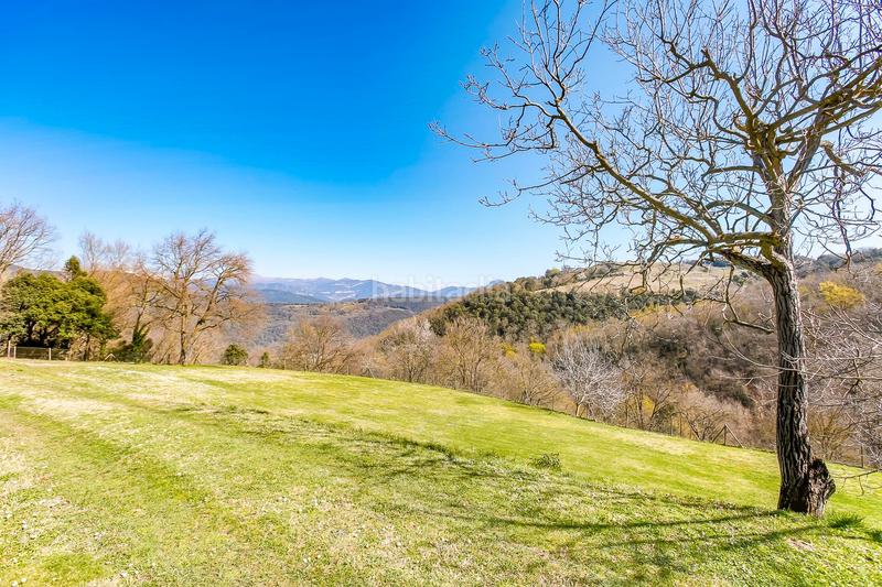 Foto a7f6f507-aa28-49b7-b95d-11da29300cd2. Masía en Olot