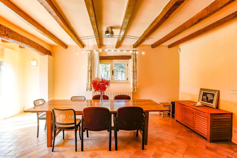 Foto c2da8fa9-9343-4210-a156-c34eab9ddbb0. Masía en Olot