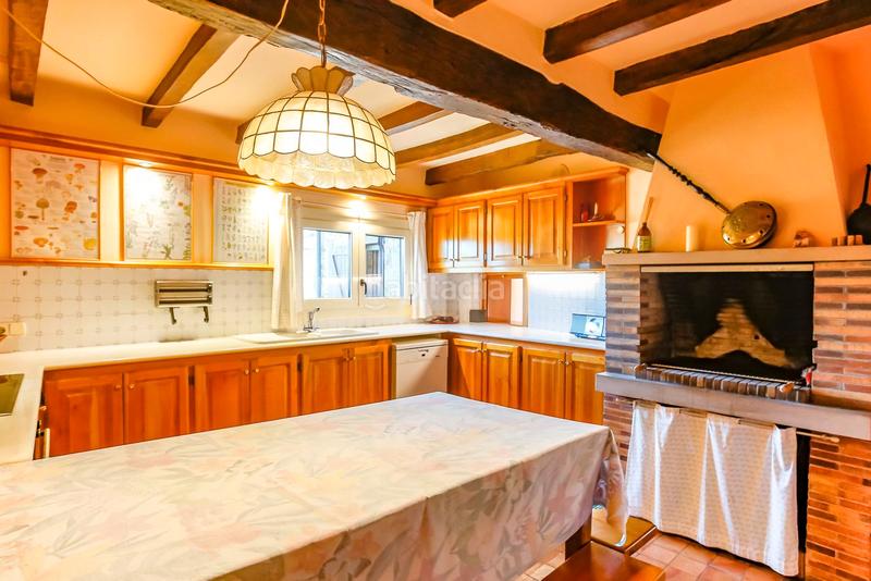 Foto df46b91f-9a95-413c-8711-f41fbde91f04. Masía en Olot