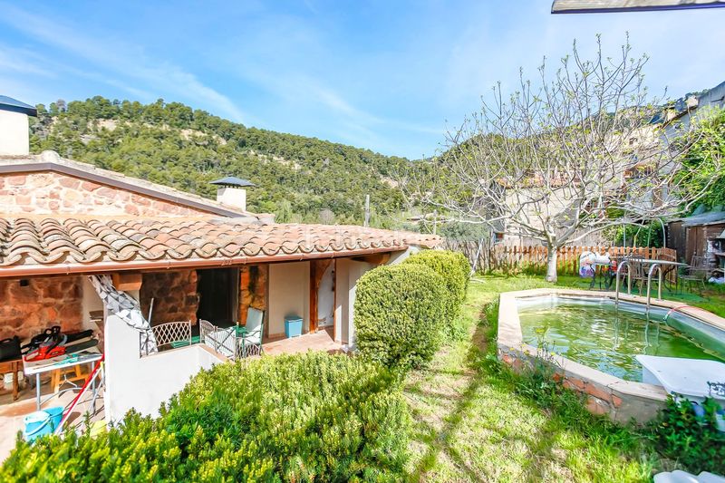 Foto 2b808e2a-e11d-4d80-9988-0b6f3e7d2d8d. Masia a Gallifa