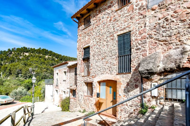 Foto bd3a654c-8e53-4197-8758-53365982c34c. Masia a Gallifa