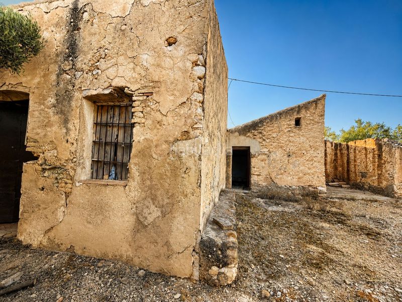 Foto a2dfffeb-a4e6-403c-b251-f43873effcee. Masia a Ampolla (L´)