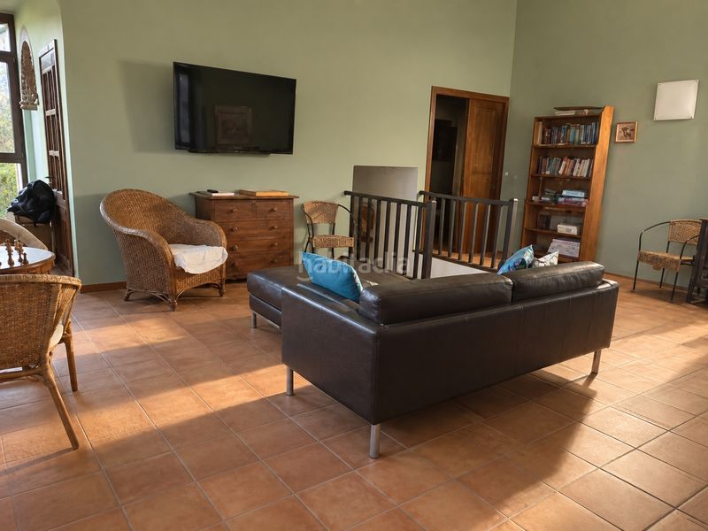 Foto 04670f3d-8228-4219-9e48-9f7beefe6244. Edificio en Cellera de Ter (La)