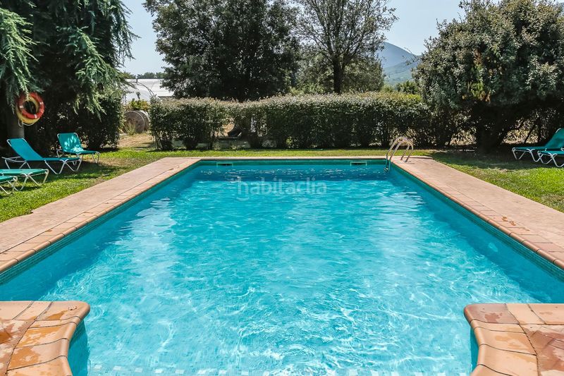 Foto fc664252-10e5-4b43-a9e1-9d5e29386e2d. Edificio en Cellera de Ter (La)