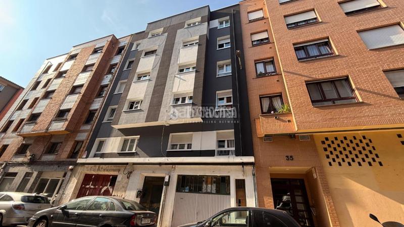 Foto 4ce747b4-d53d-47a4-98e8-34d02d90fd74. Piso  en venta en Llano Gijón