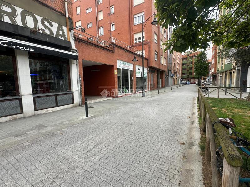 Foto 524be38c-5f74-4b4e-bf5e-a00ef2f4eba1. Parking coche boxplaza de garaje en venta en Llano Gijón