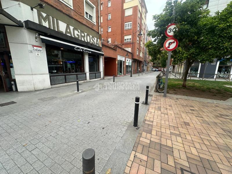 Foto 8844882f-c7a7-4799-a48b-f5a612e0270d. Parking coche boxplaza de garaje en venta en Llano Gijón