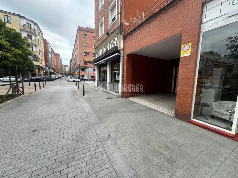 Foto fda9239b-e45b-4e11-a49c-713d561d8ec4. Parking coche boxplaza de garaje en venta en Llano Gijón