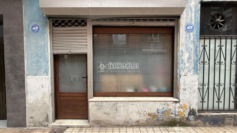 Foto 50c99f80-8f7d-4025-838f-6de10372151f. Local comercial a Llano Gijón