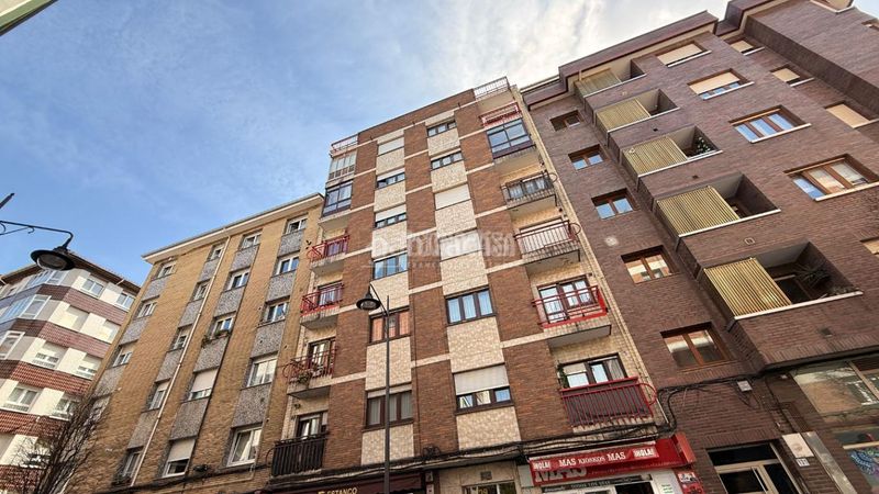 Foto 0b793ab4-9144-47b5-b937-38196c6262bc. Pis amb calefacció a Llano Gijón