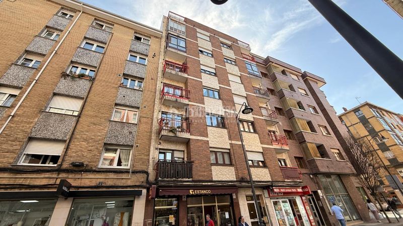 Foto a5b4bf4d-79aa-42b9-996e-2c7181f8231f. Pis amb calefacció a Llano Gijón