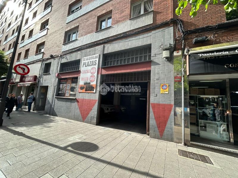 Foto 4b861b93-b2ff-426c-98c2-bc0d9c888eef. Aparcament cotxe a Llano Gijón