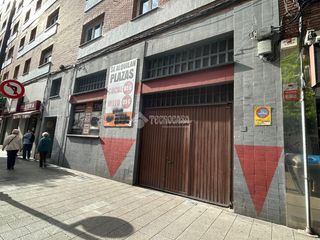 Aparcament cotxe a Llano. Boxplaza de garaje en venta en gijón