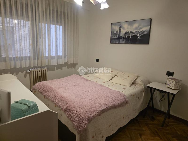 Foto e3d08976-a801-4745-938c-1e44b0dbc4d9. Flat with heating in Centro Gijón