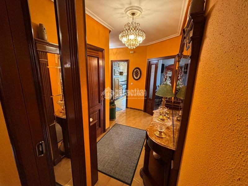 Foto c136e2f9-d473-497e-8cd2-1dd4e8bb05e5. Pis amb calefacció a La Villa - Bazuelo Mieres
