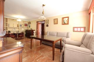 Piso  Calle avión cuatro vientos. Señorial piso en nervión para entrar a vivir