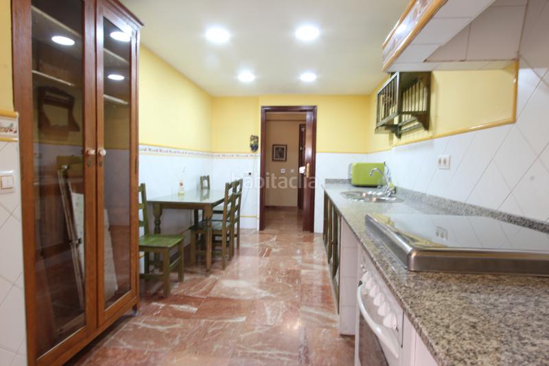 Foto c29d7750-9340-4437-88ba-055a3ce9257b. Piso señorial piso en nervión para entrar a vivir en Sevilla