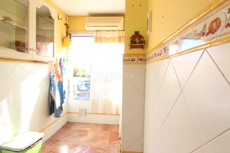 Foto ea052456-6c68-4809-9464-444b781054db. Piso señorial piso en nervión para entrar a vivir en Sevilla