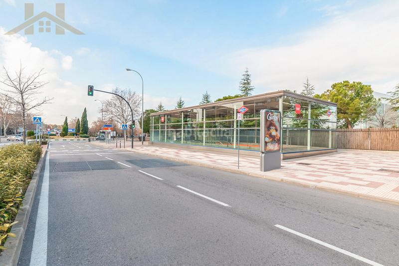 Foto 019e0c6d-5f27-4725-921b-3fb284524727. Dúplex  en venta en calle antonio de nebrija en Alcobendas