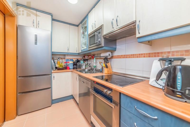 Foto f2b36635-4fe6-469e-9cf5-f506ca963d3e. Dúplex  en venta en calle antonio de nebrija en Alcobendas