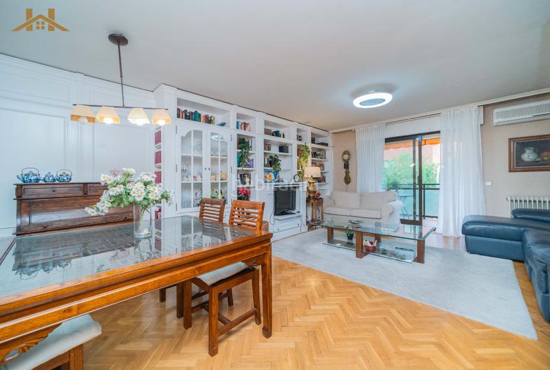 Foto 096b28d0-2c2d-4a4a-b2fa-dc2f9c7f2b10. Piso  en venta en calle de juan ramón jiménez en Alcobendas