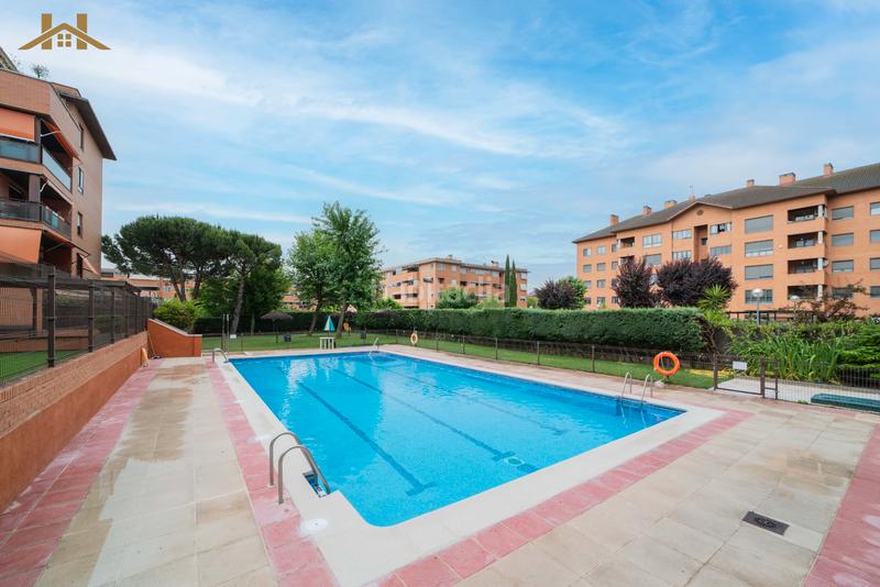 Foto 12eca3fc-0d54-4d09-96e5-466b68be6a6c. Piso  en venta en calle de juan ramón jiménez en Alcobendas
