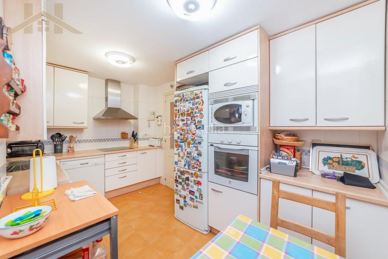 Foto 3711d793-ab44-4d8d-bbc9-22bf34f4eac7. Appartamento con riscaldamento parcheggio piscina in La Moraleja