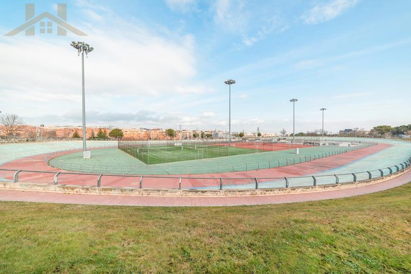 Foto 72c53a64-954f-4c0b-aee5-4624fddb2c85. Appartamento con riscaldamento parcheggio piscina in La Moraleja