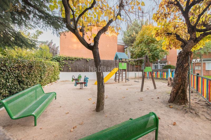 Foto 0824d3e1-dddb-4557-8a1d-ef0836426e64. Reihenhaus mit kamin heizung parking pool in el soto de La Moraleja La Moraleja