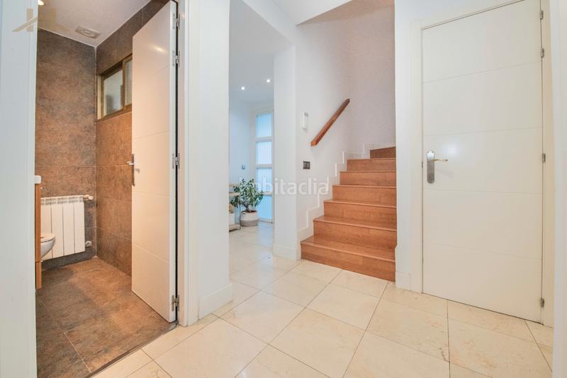 Foto 291cf5d2-0699-4e99-a1c0-ef1252c65d9d. Reihenhaus mit kamin heizung parking pool in el soto de La Moraleja La Moraleja