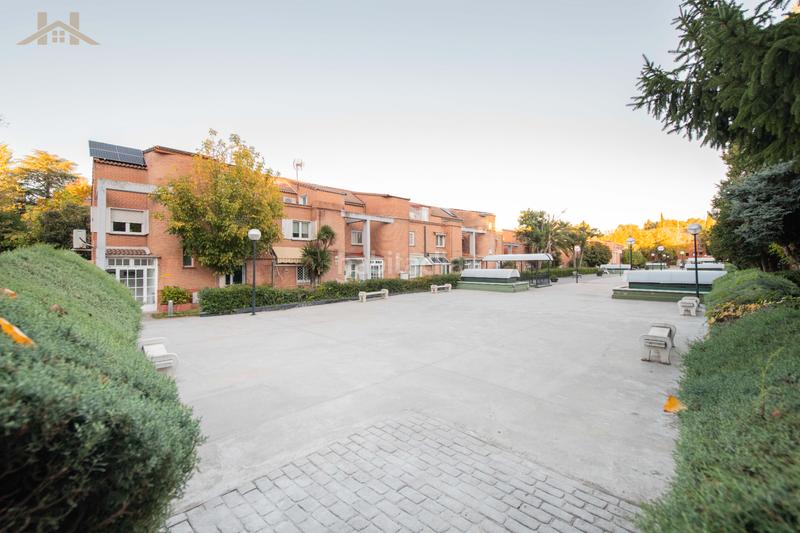 Foto 7629ae64-cc4b-4cbc-bb68-d3ba30208181. Reihenhaus mit kamin heizung parking pool in el soto de La Moraleja La Moraleja